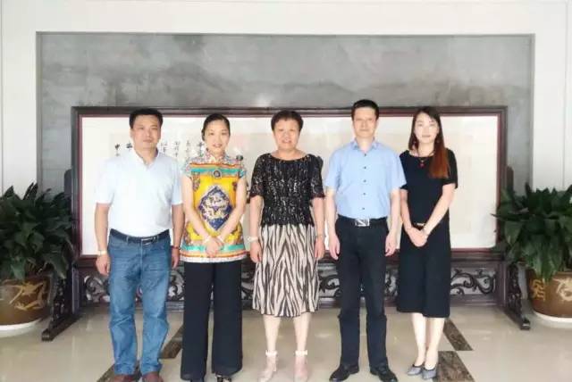 東方龍商務(wù)陪同寧波甬嘉恒業(yè)集團(tuán)實(shí)地考察全球性跨境電商投資選址項(xiàng)目，推動(dòng)雙方項(xiàng)目合作