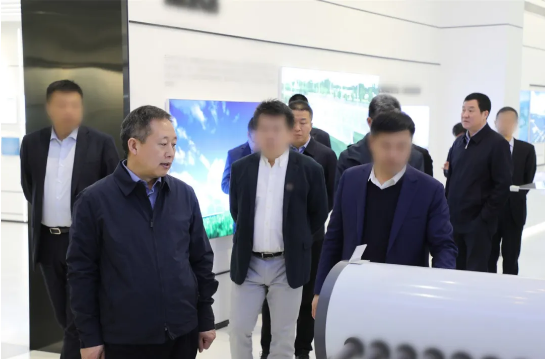 全速推進(jìn)投資選址項(xiàng)目早落地、早投產(chǎn)！黑龍江某地方政府實(shí)地考察清潔能源設(shè)備制造企業(yè)