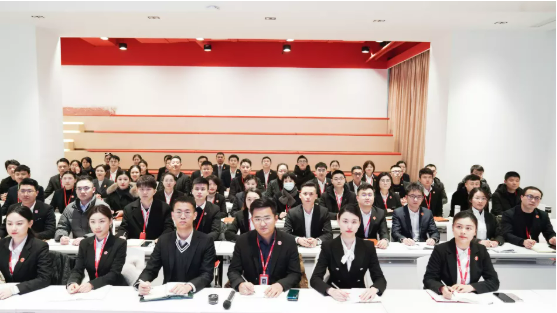 為2022年開局之戰(zhàn)夯基礎(chǔ)、扎根基！東方龍商務(wù)集團(tuán)年度培訓(xùn)大會成功舉行
