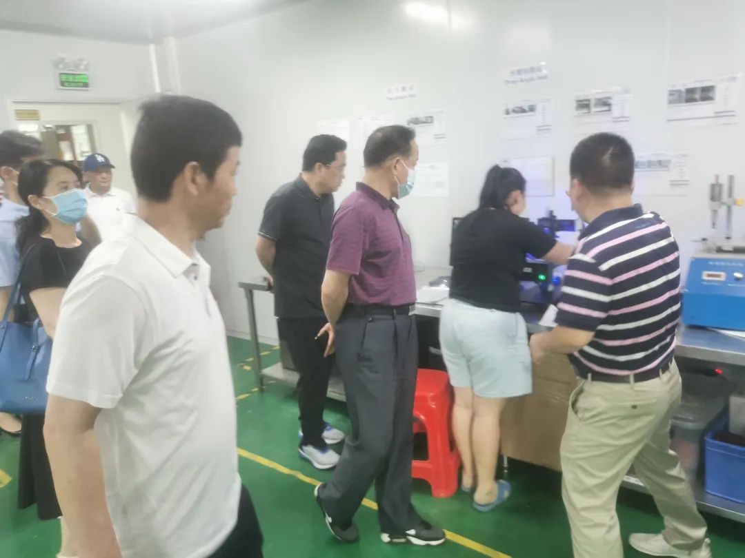 又一高新技術(shù)企業(yè)！安徽某地方政府領(lǐng)導(dǎo)一行順利考察電子產(chǎn)品玻璃蓋板投資選址項目