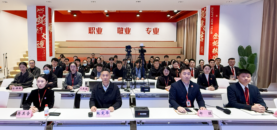 【中旬項(xiàng)目評(píng)估會(huì)直播】14個(gè)超10億級(jí)重大項(xiàng)目，吸引全國(guó)180家政府及企業(yè)線上參會(huì)！12月中旬，集團(tuán)共40個(gè)優(yōu)質(zhì)投資選址項(xiàng)目通過評(píng)估