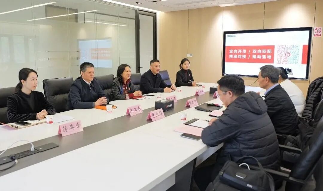 上海東方龍商務(wù)集團(tuán)與中國農(nóng)業(yè)大學(xué)中國縣域經(jīng)濟(jì)研究中心成功簽約戰(zhàn)略合作協(xié)議